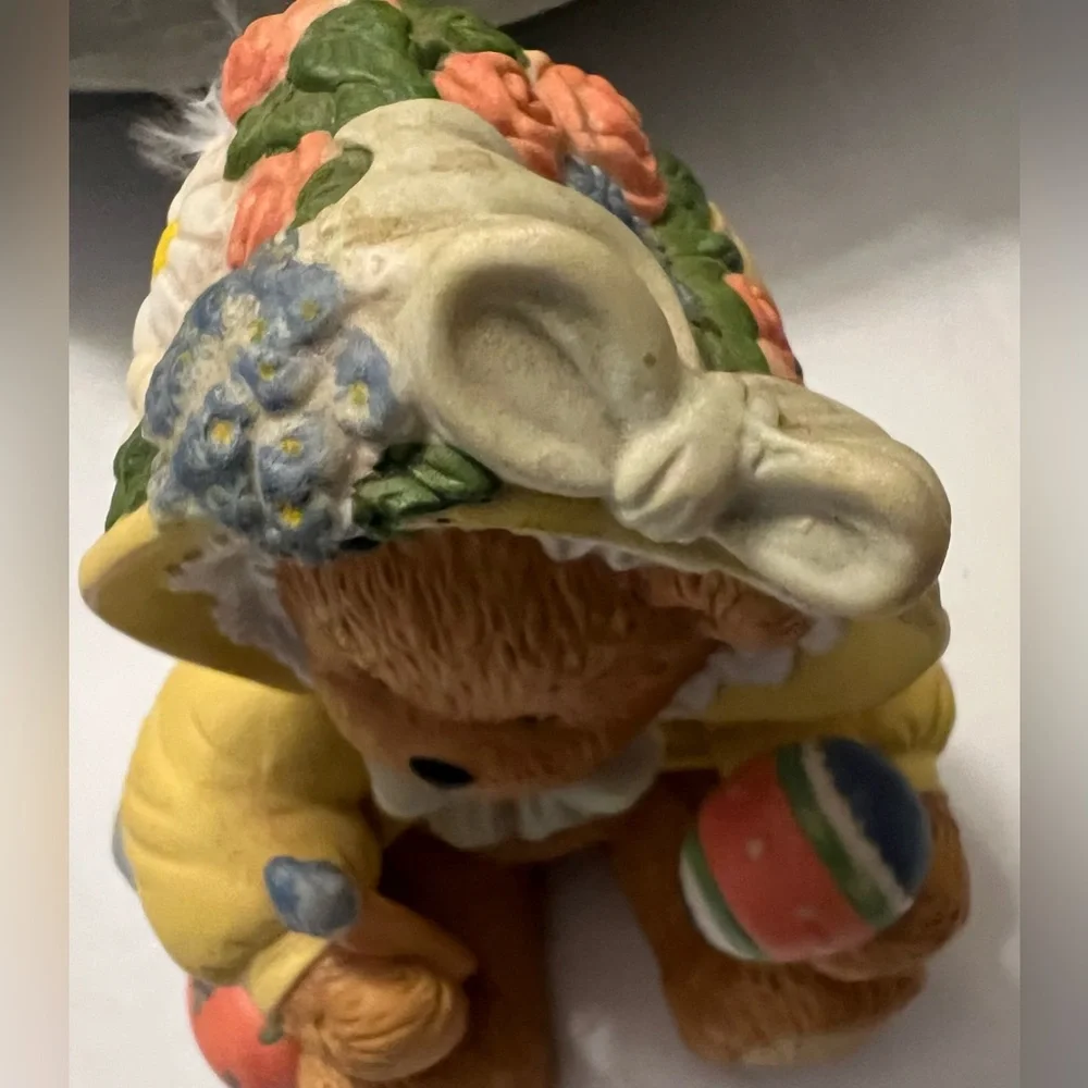 VTG Chapeau Noelle By Lucy Rigg “Alison” Bear Easter Egg Porcelain Figurine #755